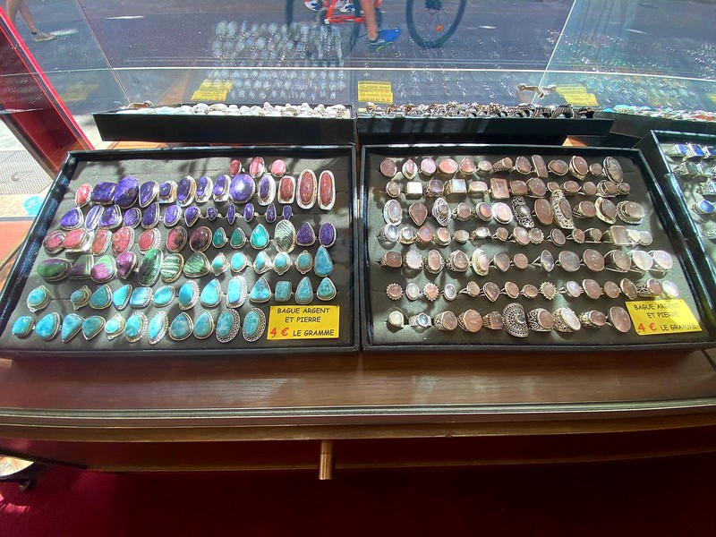 Gudule : magasins de bijoux en argent et pierres fines